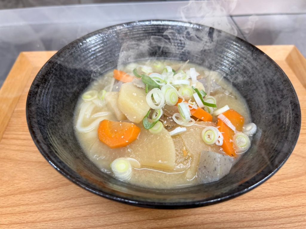 カフェまどか［那須］豚汁うどん始めました